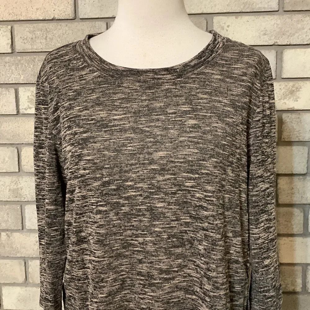 3for$20 medium blouse  - Picture 2 of 4